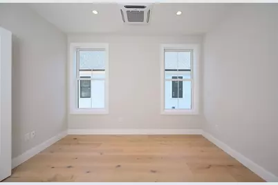 43 Chickatawbut St, Boston, MA 02122 - Photo 27