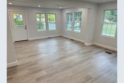 27 Leicester St #1, Oxford, MA 01537 - Photo 7