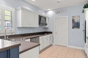 25 Carrolls Ln, Quincy, MA 02169 - Photo 7