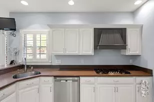 25 Carrolls Ln, Quincy, MA 02169 - Photo 9