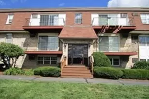 12 Williamsburg Ct, Shrewsbury, MA 01545 - Photo 1