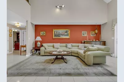 51 Walnut St, Saugus, MA 01906 - Photo 5