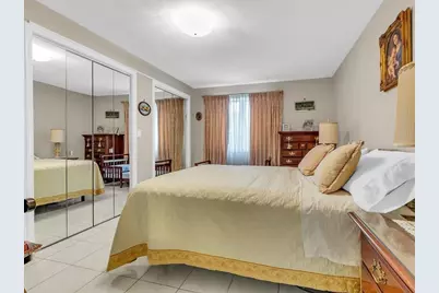 51 Walnut St, Saugus, MA 01906 - Photo 5