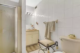 51 Walnut St, Saugus, MA 01906 - Photo 9