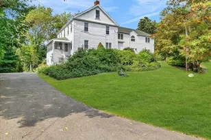 51 Walnut St, Saugus, MA 01906 - Photo 25