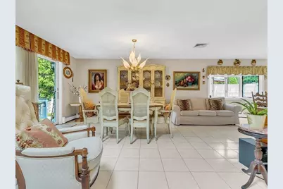 51 Walnut St, Saugus, MA 01906 - Photo 3