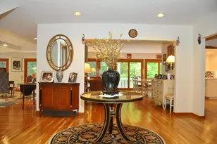 4 Crestview Ln, Milton, MA 02186 - Photo 3