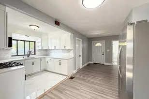 82 Holden St, Worcester, MA 01605 - Photo 9