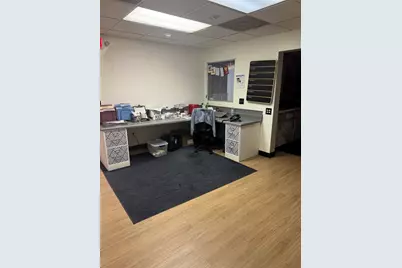 946-948 American Legion Hwy, Westport, MA 02790 - Photo 9