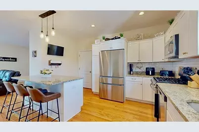 27 Tea Party Circle #27, Holden, MA 01520 - Photo 3