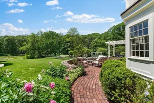 26 Longmeadow Dr, Westwood, MA 02090 - Photo 9