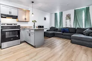 46 Amesbury St, Lawrence, MA 01840 - Photo 5