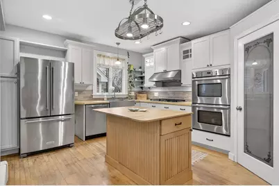 32 Green St, Fairhaven, MA 02719 - Photo 11