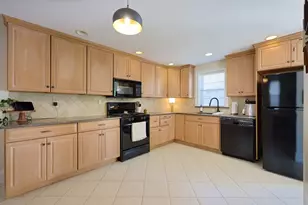 107 Minot St, Boston, MA 02122 - Photo 9
