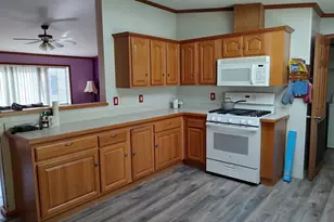 22 Medallion Rd, Holbrook, MA 02343 - Photo 9