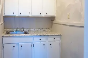 25 Columbia St, Worcester, MA 01604 - Photo 3