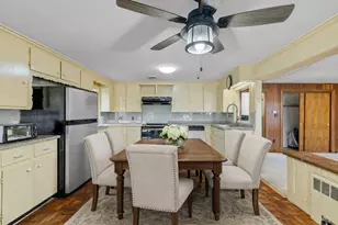 176 River St, Waltham, MA 02453 - Photo 3