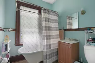 135-137 Query St, New Bedford, MA 02745 - Photo 5