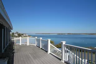 4 Cliff Rd, Ipswich, MA 01938 - Photo 3