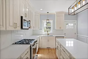 98 Carroll St, Watertown, MA 02472 - Photo 13