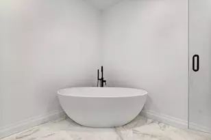 520 E Broadway, Boston, MA 02127 - Photo 23