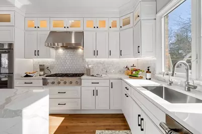 3 Cedar St, Newton, MA 02459 - Photo 9