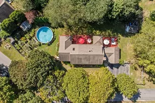 27 Emerald Ln, Falmouth, MA 02536 - Photo 3