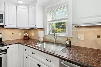 8 Raymond Way, Ashland, MA 01721 - Photo 7