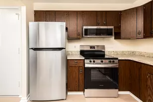 1002 Paradise Rd, Swampscott, MA 01907 - Photo 7