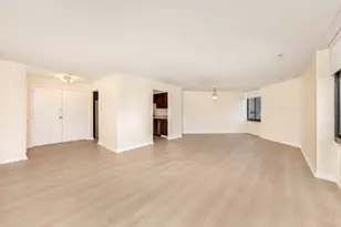 1002 Paradise Rd, Swampscott, MA 01907 - Photo 13