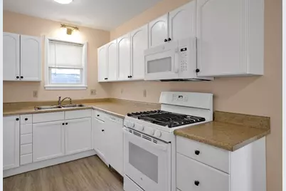 16 Dudley St, Haverhill, MA 01830 - Photo 9