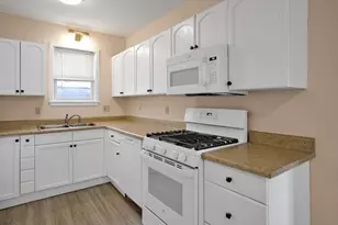 16 Dudley St, Haverhill, MA 01830 - Photo 9