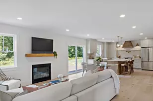 22 BUCKLIN Dr, Rehoboth, MA 02769 - Photo 11