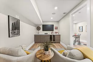 327 Alewife Brook Pkwy, Somerville, MA 02144 - Photo 25