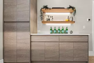 327 Alewife Brook Pkwy, Somerville, MA 02144 - Photo 15