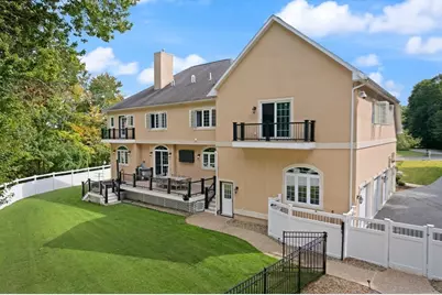 2 Bridle Path, Lynnfield, MA 01940 - Photo 5