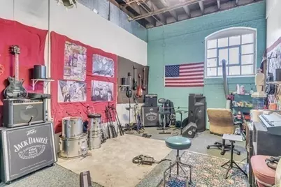 420 Race St, Holyoke, MA 01040 - Photo 19