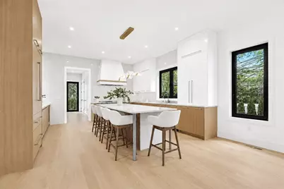 544 Saw Mill Brook Parkway, Newton, MA 02459 - Photo 3