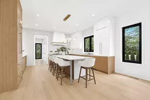 544 Saw Mill Brook Pkwy, Newton, MA 02459 - Photo 3