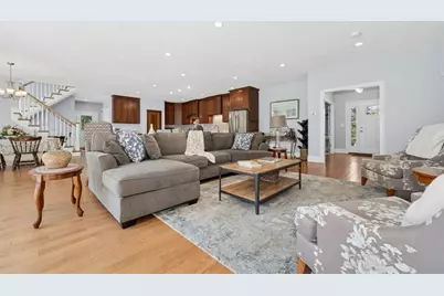 246 Washington St, Franklin, MA 02038 - Photo 7