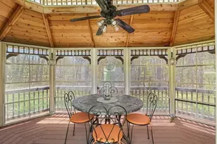 405 West St, Uxbridge, MA 01569 - Photo 27