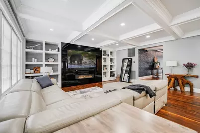 208 Florence St, Fall River, MA 02720 - Photo 9