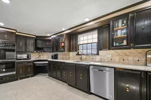 515 Upham St, Melrose, MA 02176 - Photo 7