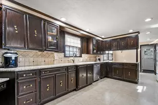 515 Upham St, Melrose, MA 02176 - Photo 5