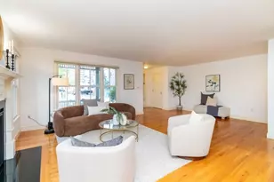 12-20 Richardson St, Newton, MA 02458 - Photo 7