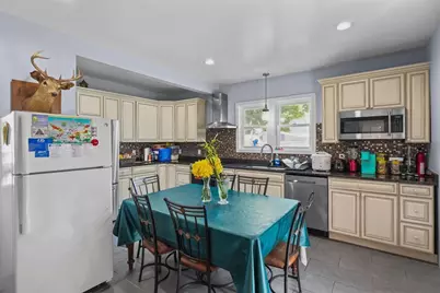 81 5th Ave, Lowell, MA 01854 - Photo 11