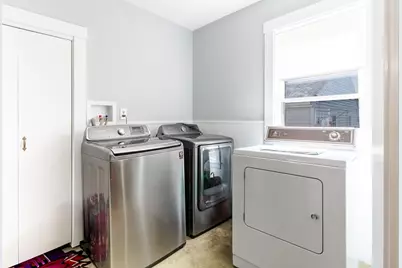 24 Clinton St, Marlborough, MA 01752 - Photo 17