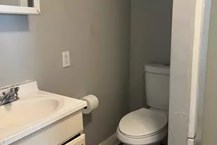 25 Eames St, Framingham, MA 01702 - Photo 15