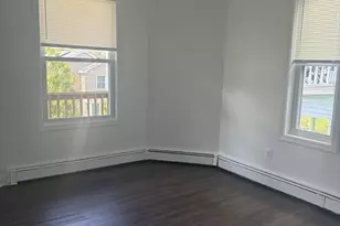 25 Highland St, Revere, MA 02151 - Photo 3