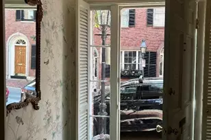 11 W Cedar St, Boston, MA 02108 - Photo 3